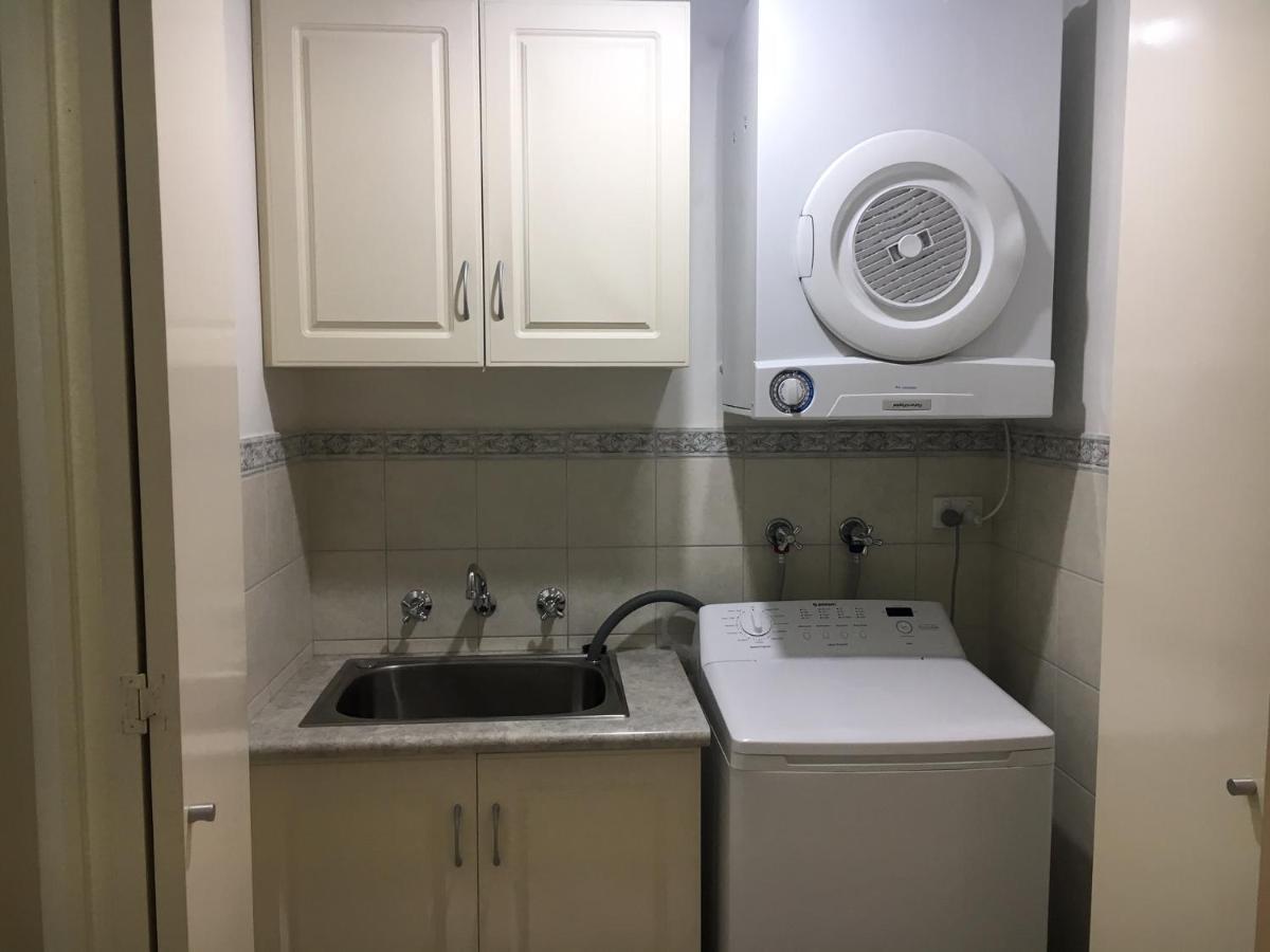 West End Apartments Fremantle Bagian luar foto
