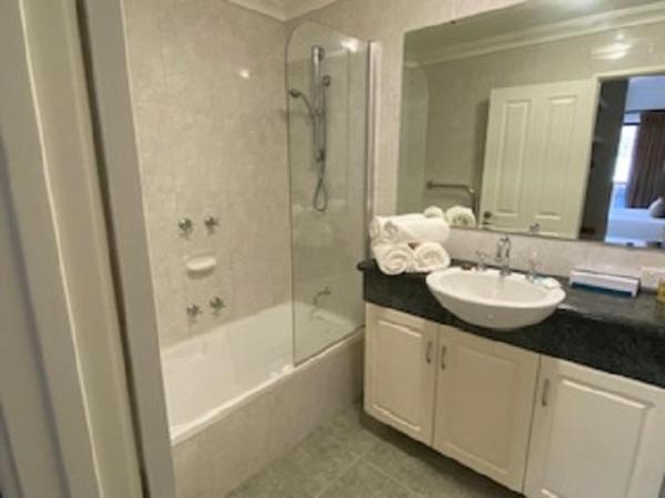 West End Apartments Fremantle Bagian luar foto
