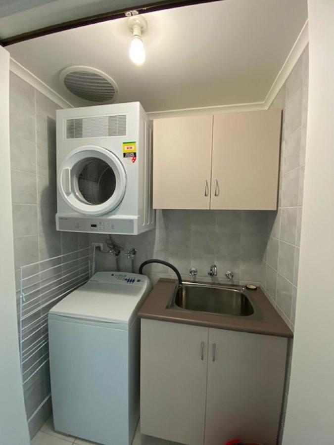 West End Apartments Fremantle Bagian luar foto